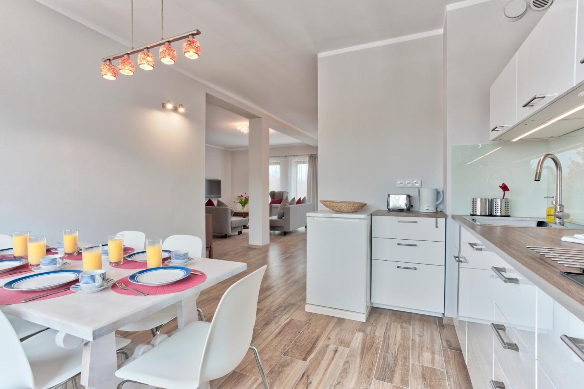 Family Apartment By Tyzenhauz Cracovia Exterior foto
